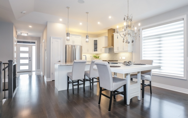 Village Creek. Stevensville, Bungalow Interior Kitchen Layout
